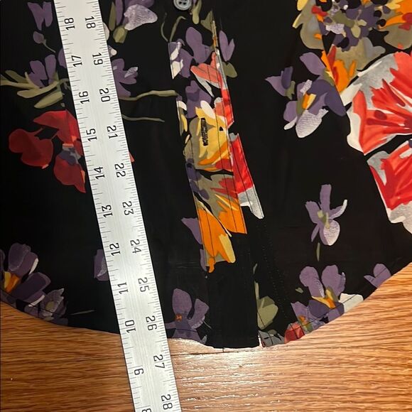 Sz 6 Ellen Tracy Black and Red Sleeveless Notched Collar Blouse 18.5” P2P - Picture 10 of 11